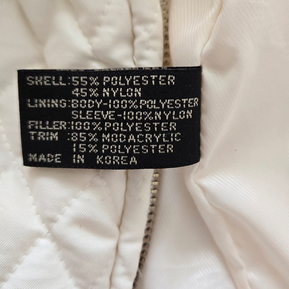 Womens size XS white jacket with hood. - Picture 12 of 13